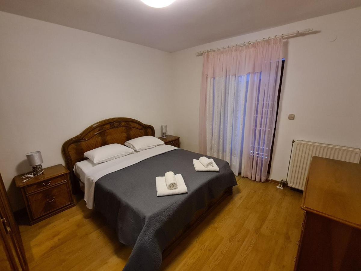 Apartamento Helena Pula Exterior foto