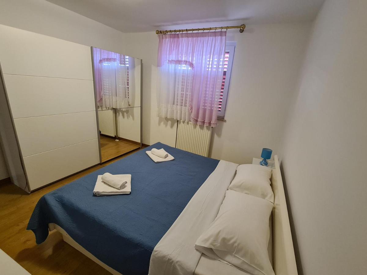 Apartamento Helena Pula Exterior foto